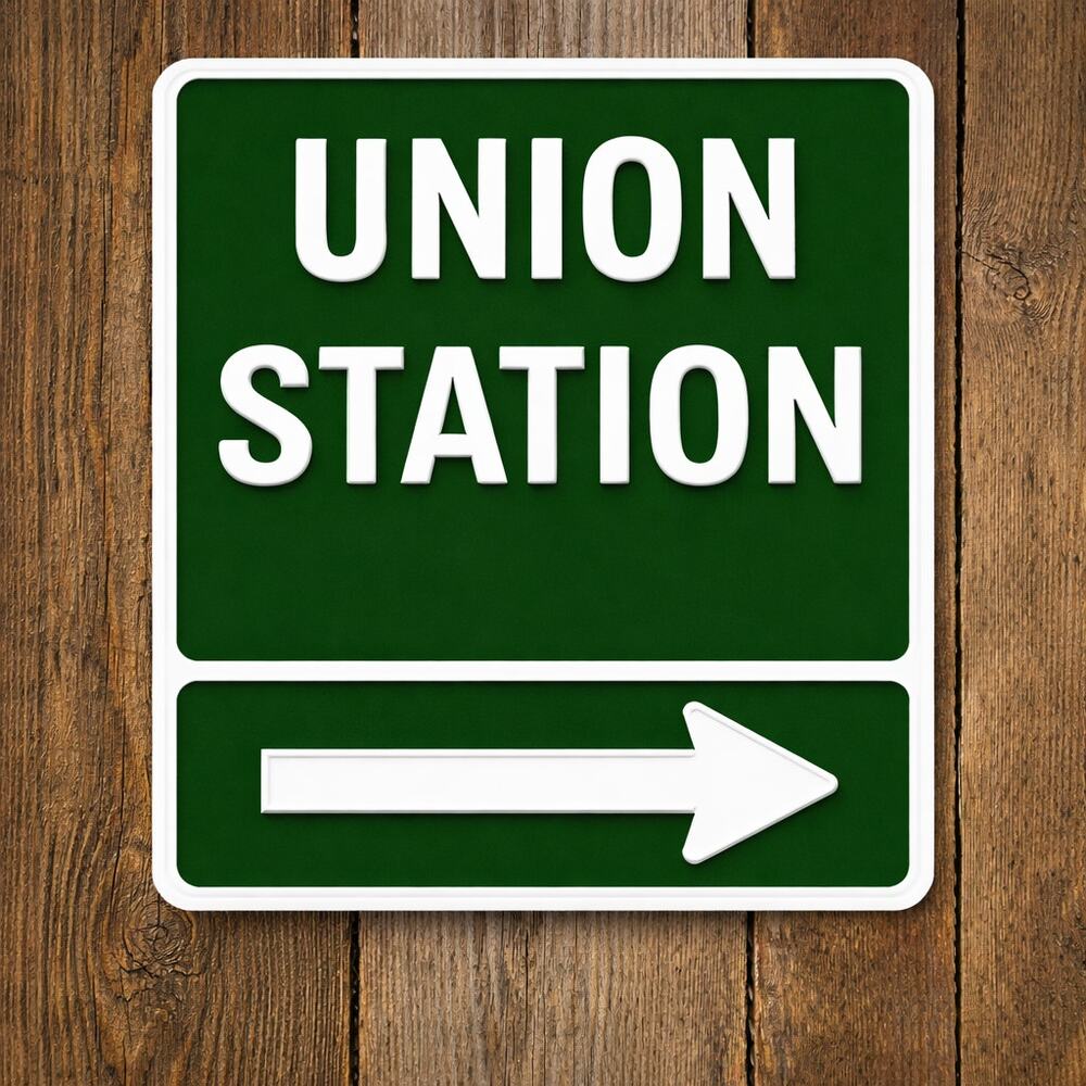 Union Station Train Sign Rail Road Rail Station Chicago Street Traffic Travel